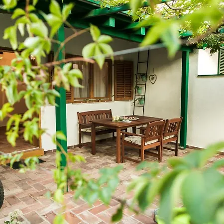 Beach House Jadrija *